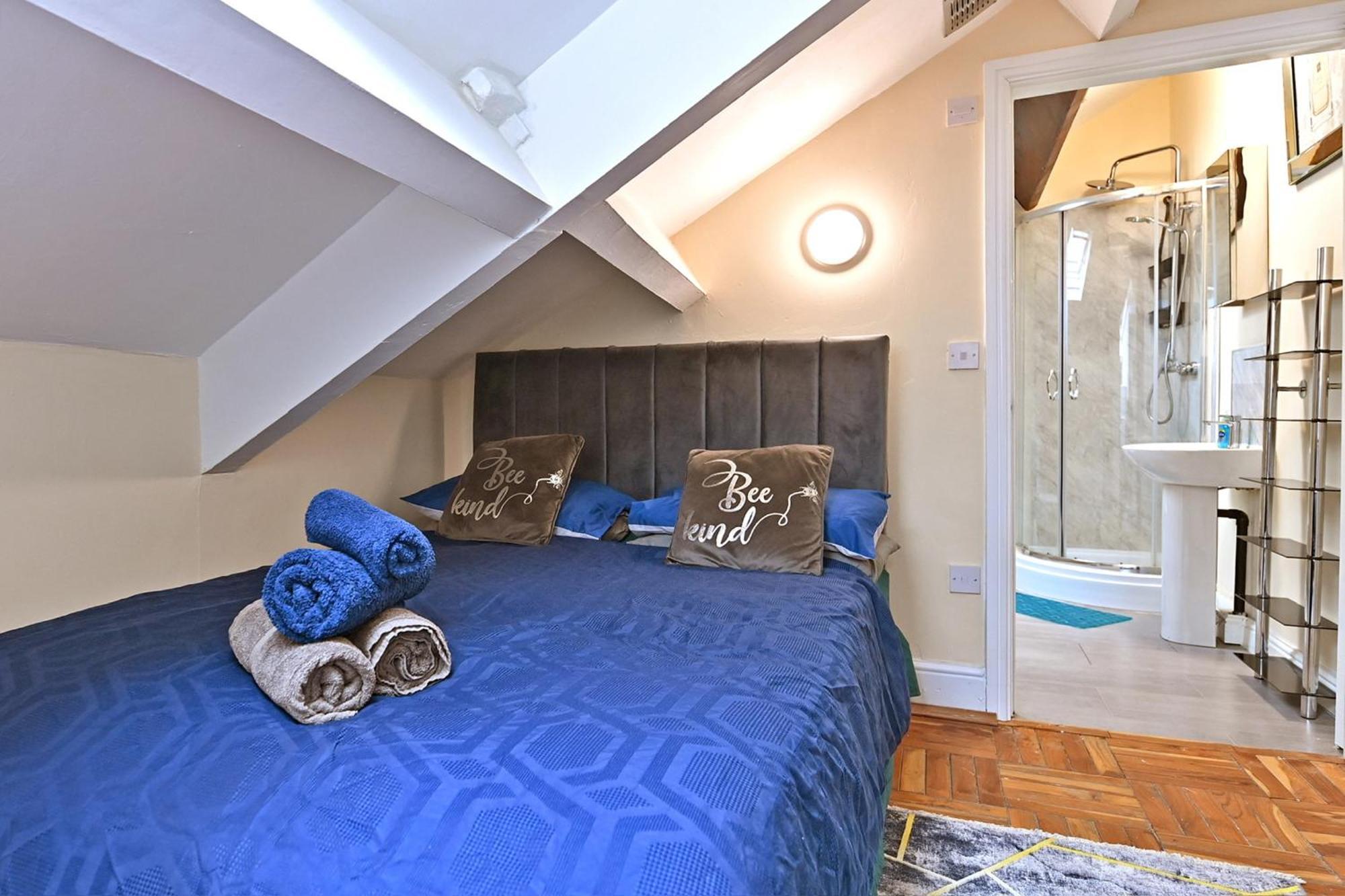 הודרספילד The Elm Wood Apartments חדר תמונה